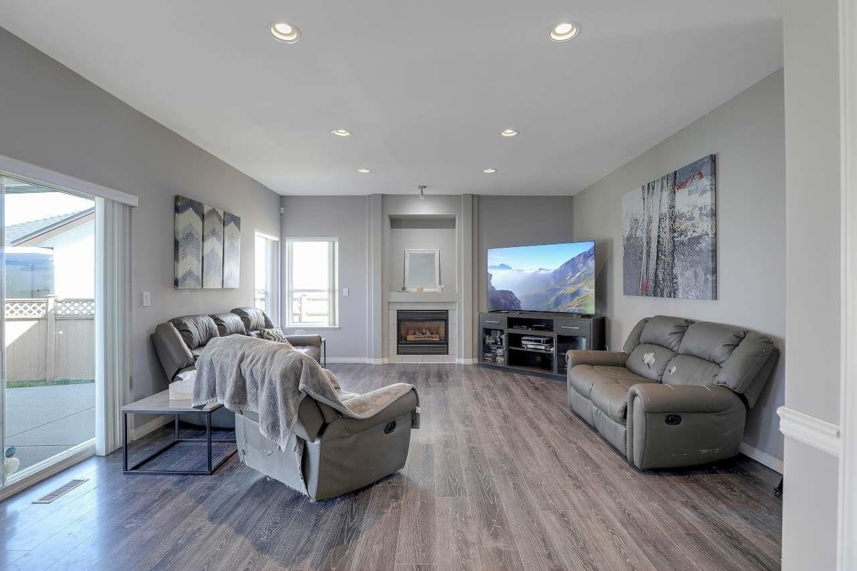 Bedroom 2 Photo of 16865 80 Avenue, Surrey, BC