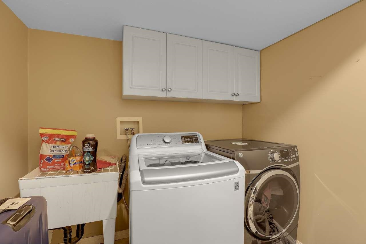 Garden / Landscaping Photo of 16865 80 Avenue, Surrey, BC