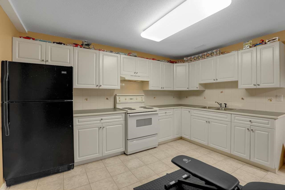 Outdoor Deck Photo of 16865 80 Avenue, Surrey, BC