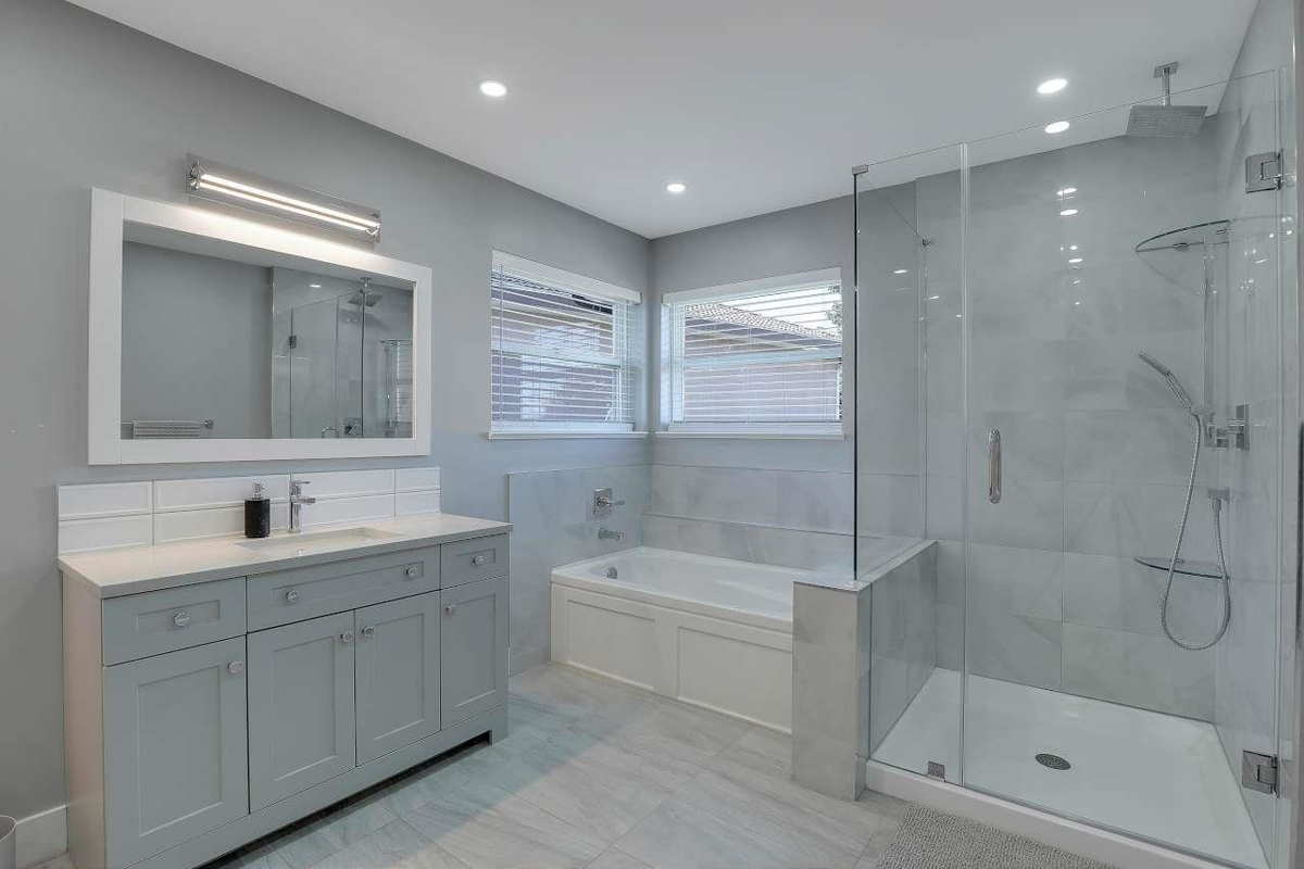 Staircase Photo of 16865 80 Avenue, Surrey, BC