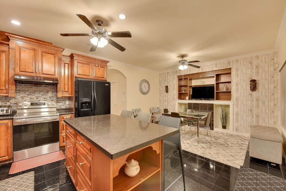 Basement Recreation Room Photo of 6843 192nd Street, Surrey, BC