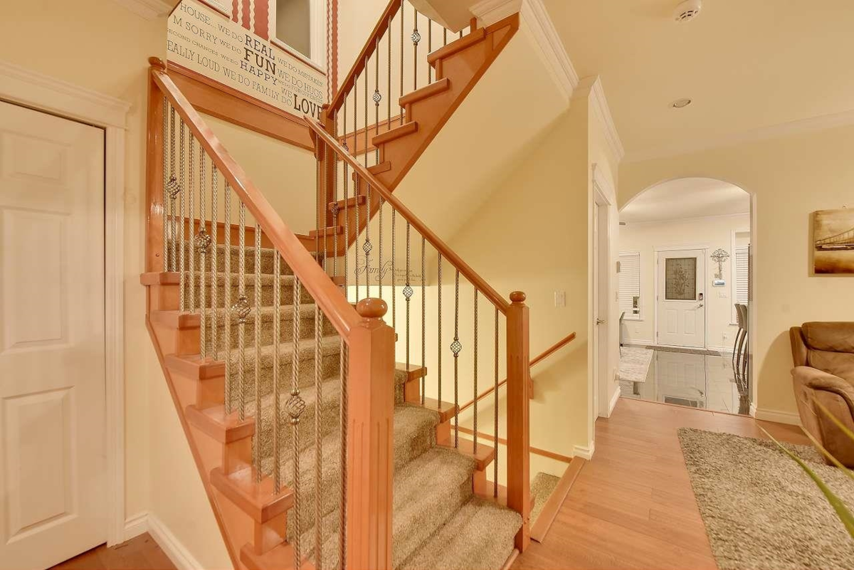 Garden / Landscaping Photo of 6843 192nd Street, Surrey, BC