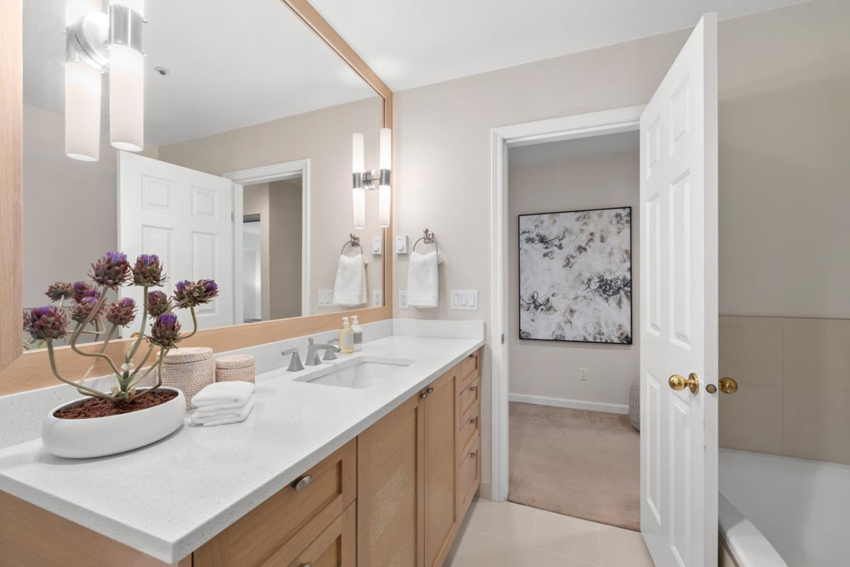 Laundry Room Photo of 3274 W 1st Avenue, Vancouver, BC