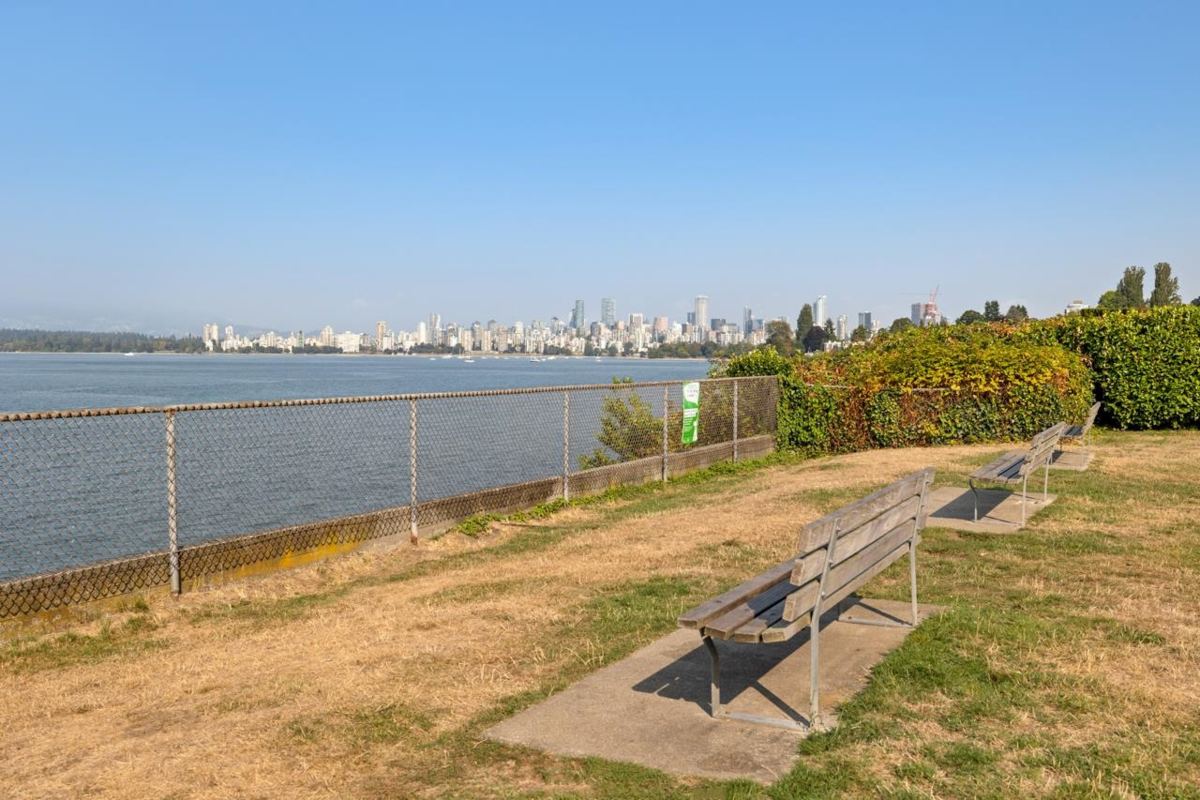Outdoor Patio Photo of 3274 W 1st Avenue, Vancouver, BC