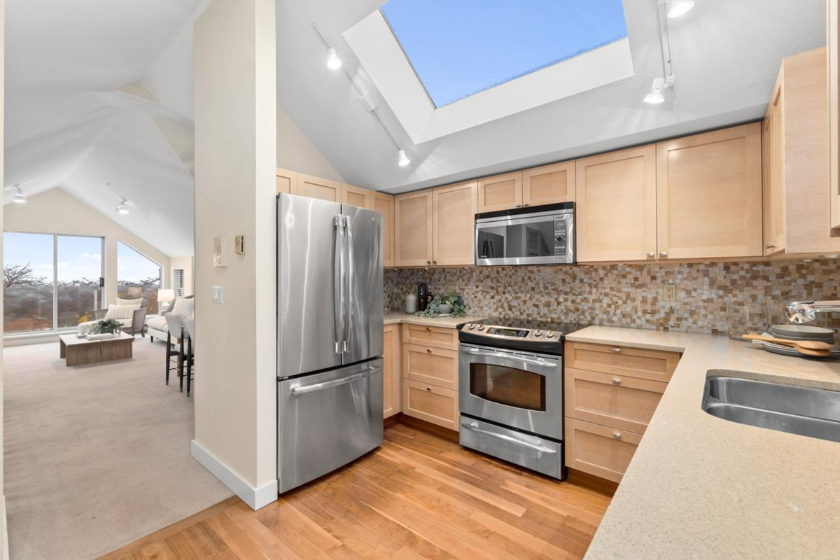 Primary Bedroom Photo of 3274 W 1st Avenue, Vancouver, BC