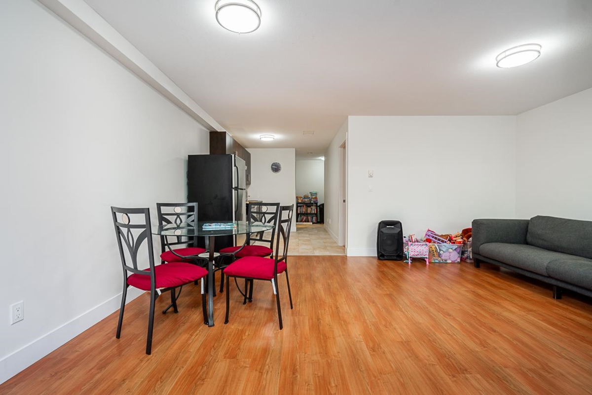 Front Yard Photo of 7243 190 Street, Surrey, BC