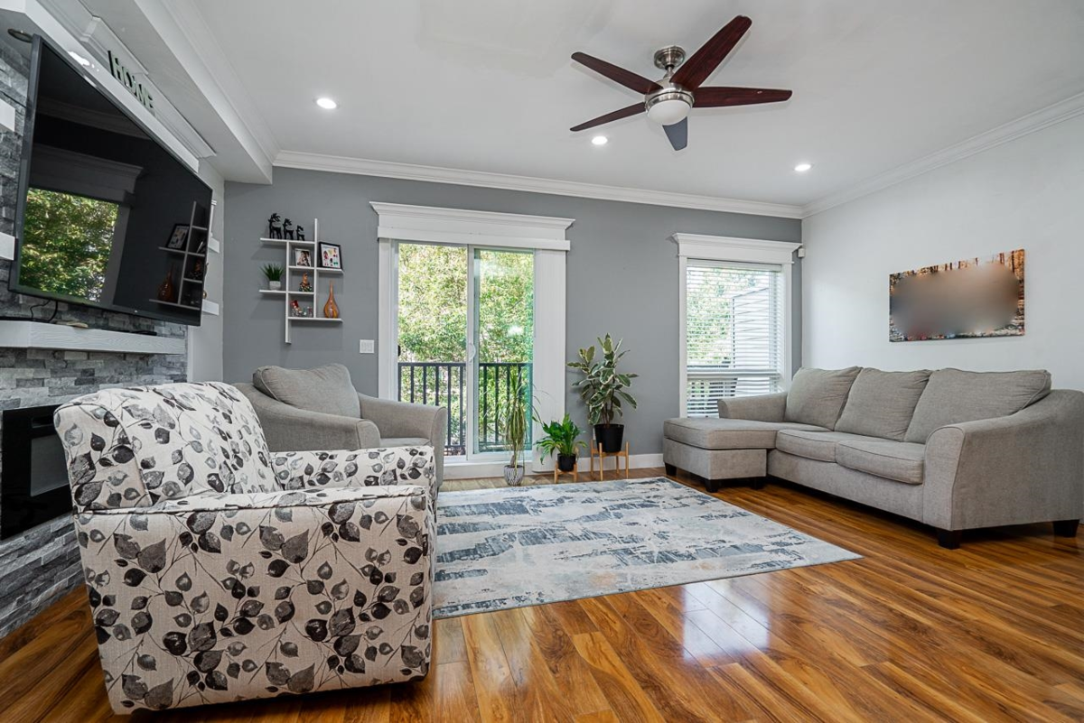 Kitchen Photo of 7243 190 Street, Surrey, BC