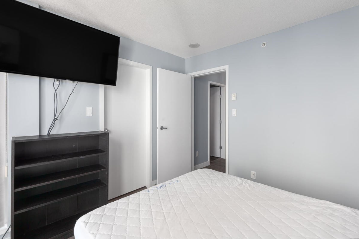 Entry Foyer Photo of 2706 1438 Richards Street, Vancouver, BC