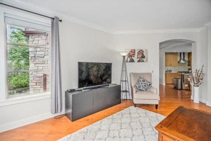 Kitchen Photo of 204 16421 64 Avenue, Surrey, BC