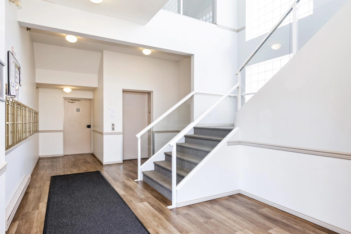 Basement Recreation Room Photo of 302 22722 Lougheed Highway, Maple Ridge, BC