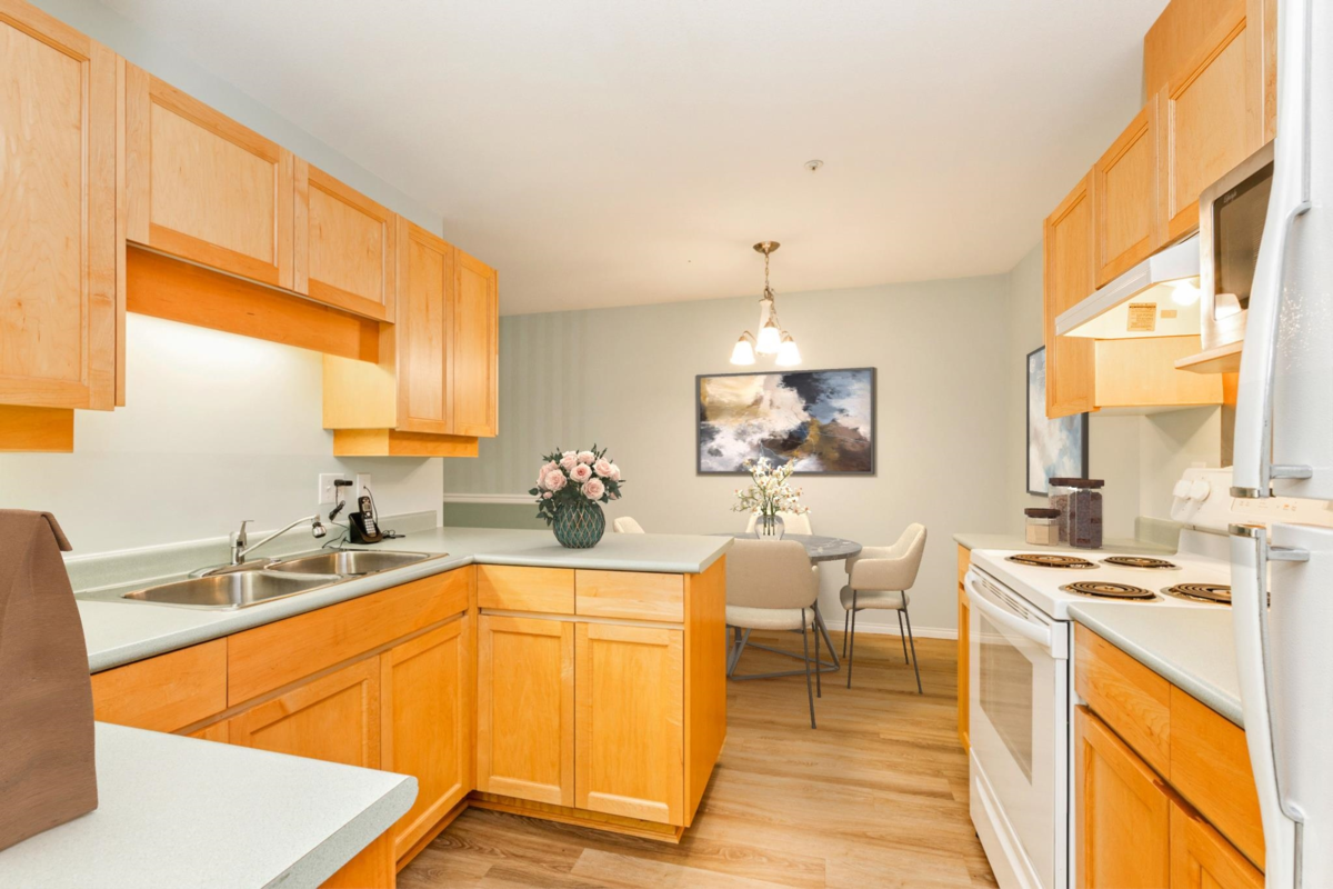 Primary Bedroom Photo of 302 22722 Lougheed Highway, Maple Ridge, BC