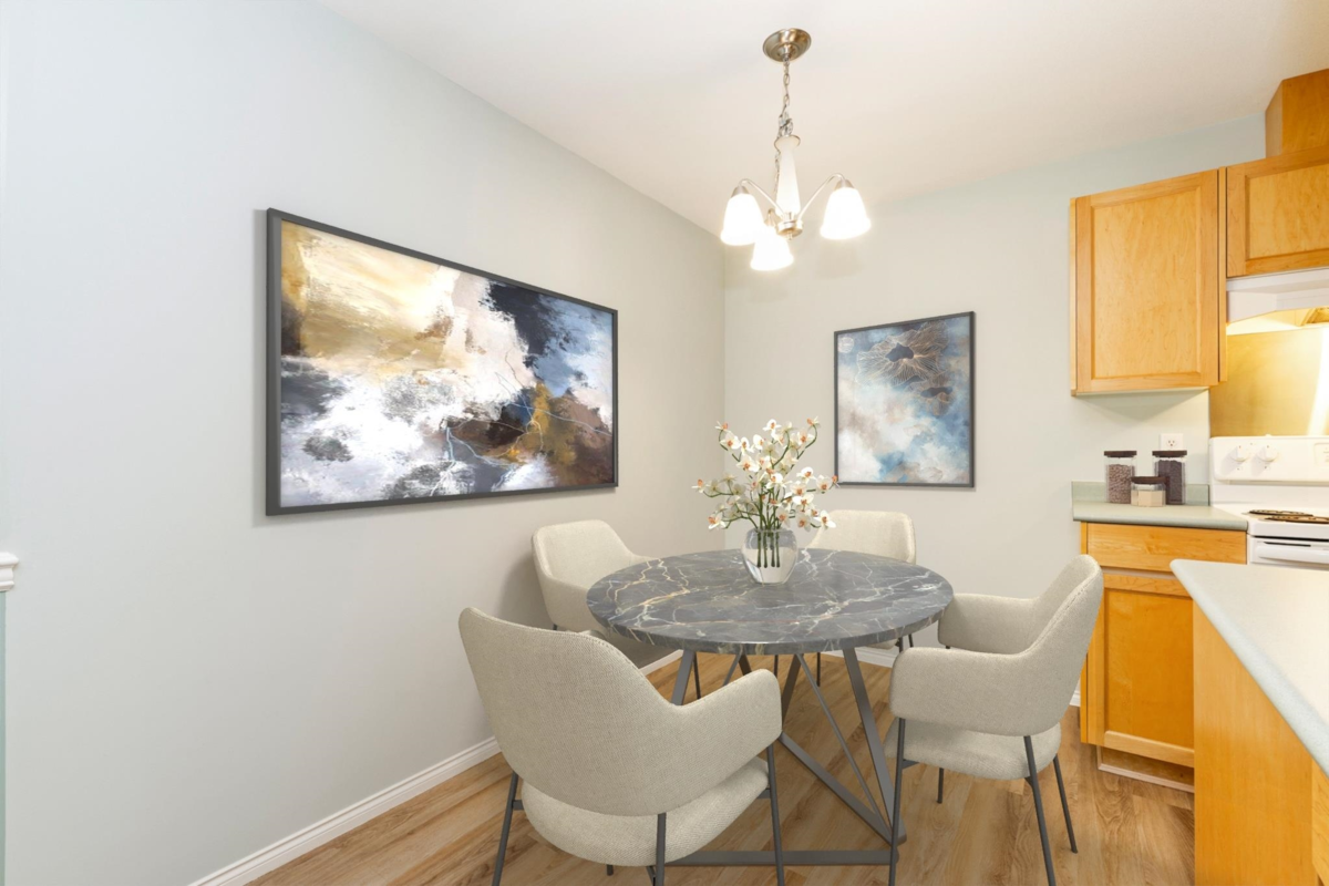 Walk-In Closet Photo of 302 22722 Lougheed Highway, Maple Ridge, BC