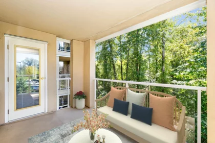 302 22722 Lougheed Highway, Maple Ridge, BC, East Central — 1 bed apartment/condo for sale