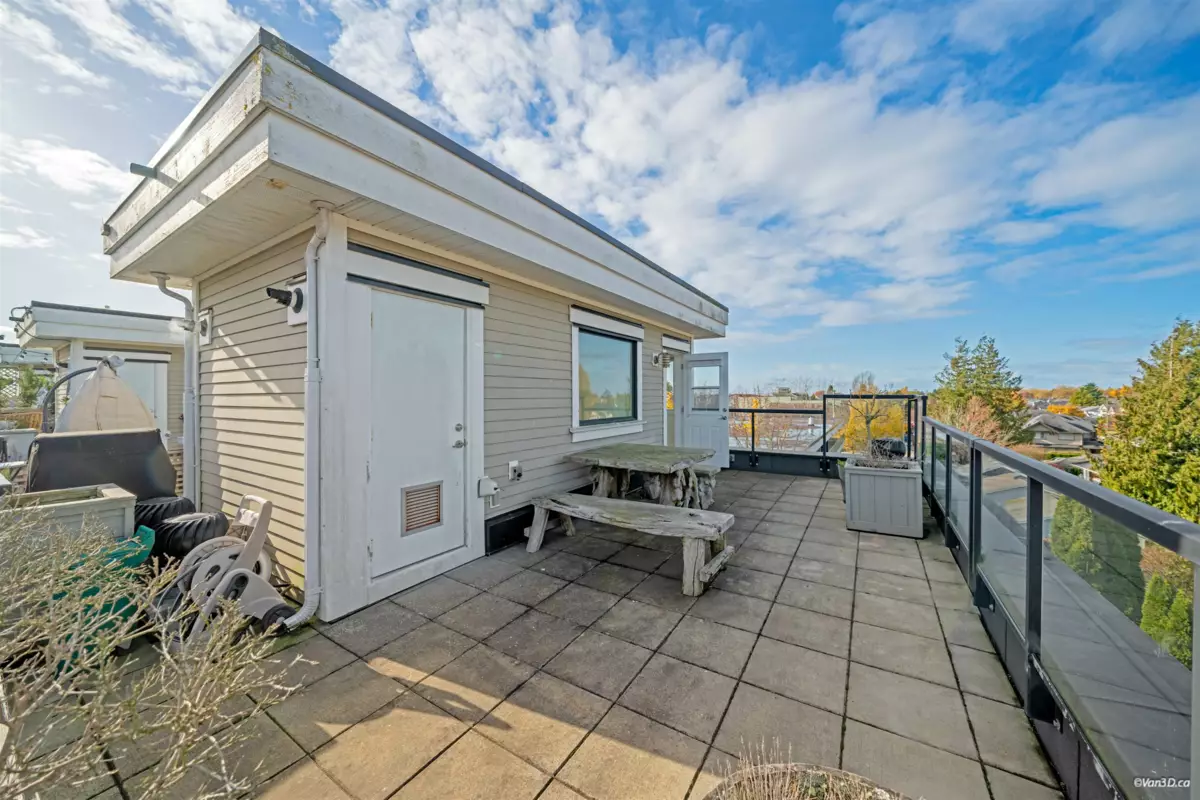 Backyard Photo of 1 3993 Chatham Street, Richmond, BC