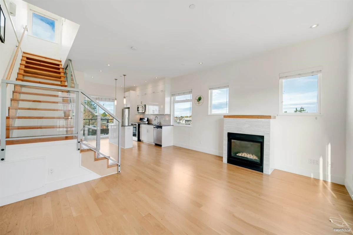Basement Recreation Room Photo of 1 3993 Chatham Street, Richmond, BC