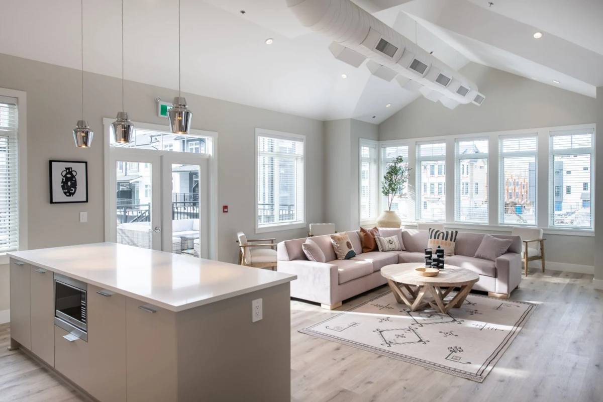 Basement Recreation Room Photo of 3 16325 21 Avenue, Surrey, BC