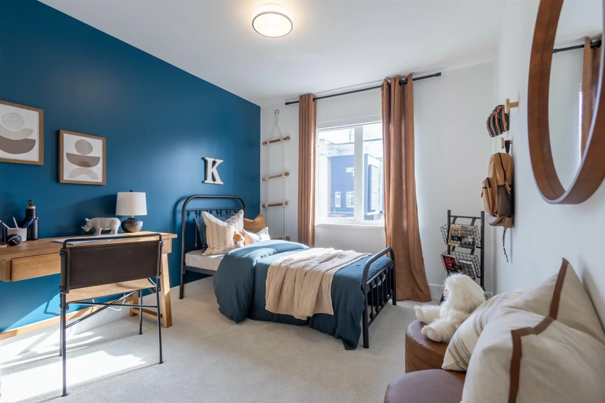 Bedroom 3 Photo of 3 16325 21 Avenue, Surrey, BC