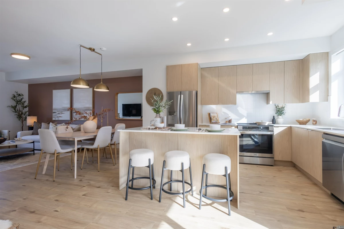 Exterior Front Photo of 3 16325 21 Avenue, Surrey, BC