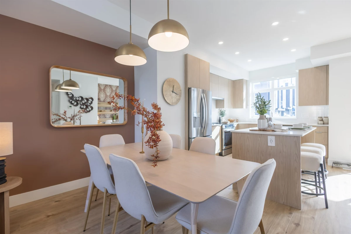 Family Room Photo of 3 16325 21 Avenue, Surrey, BC