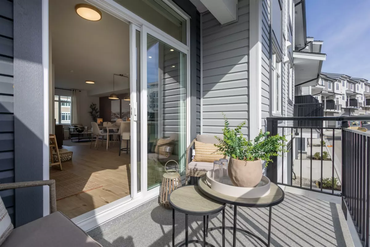 Powder Room Photo of 3 16325 21 Avenue, Surrey, BC