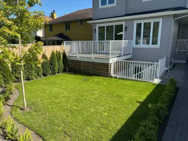 Garden / Landscaping Photo of 344 E 17th Street, North Vancouver, BC