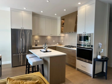 Kitchen Photo of 344 E 17th Street, North Vancouver, BC