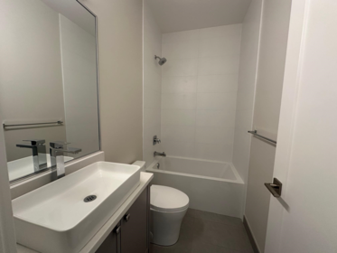 Primary Bathroom Photo of 344 E 17th Street, North Vancouver, BC