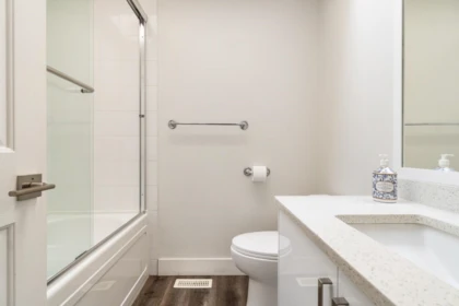 Hallway Photo of 6858 Wiltshire Street, Chilliwack, BC