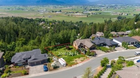 Kitchen Island Photo of 7287 Mount Thurston Drive, Chilliwack, BC