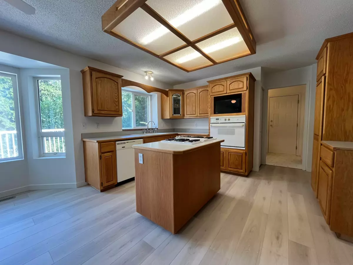 Primary Bedroom Photo of 6080 Ross Road, Chilliwack, BC