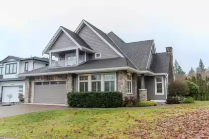 40899 The Crescent, Squamish, BC, Squamish — 5 bed single family residence for sale