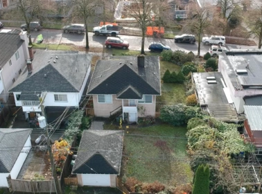 1641 E 37th Avenue, Vancouver, BC, Vancouver — Single Family Residence for sale