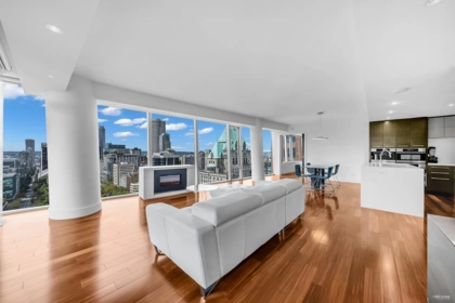2405 667 Howe Street, Vancouver, BC, Vancouver — Apartment/Condo for sale