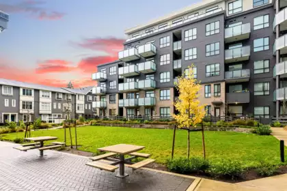115 15738 85 Avenue, Surrey, BC