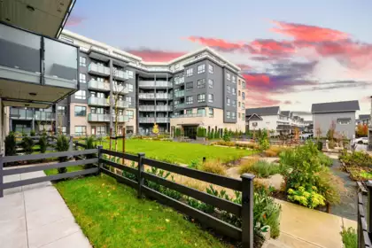 115 15738 85 Avenue, Surrey, BC