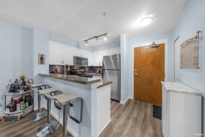 118 8120 Jones Road, Richmond, BC, Richmond — Apartment/Condo for sale