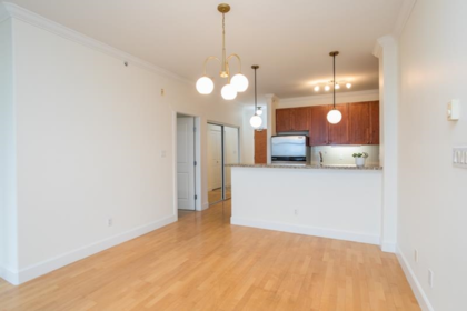 Kitchen Island Photo of 425 4280 Moncton Street, Richmond, BC