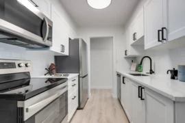 206 1622 Frances Street, Vancouver, BC