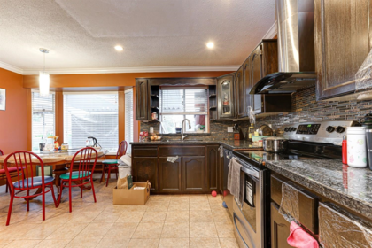 Breakfast Nook Photo of 9420 157 Street, Surrey, BC