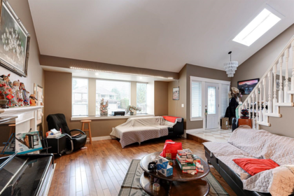 Kitchen Photo of 9420 157 Street, Surrey, BC