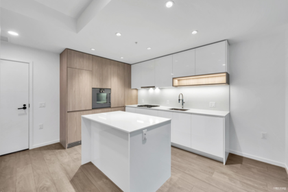 Primary Bathroom Photo of 521 6300 Minoru Boulevard, Richmond, BC