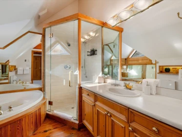 Guest Bathroom Photo of 37 4700 Glacier Drive, Whistler, BC