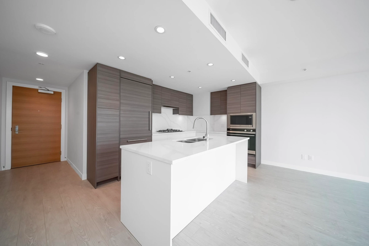 Primary Bathroom Photo of 1005 6833 Buswell Street, Richmond, BC