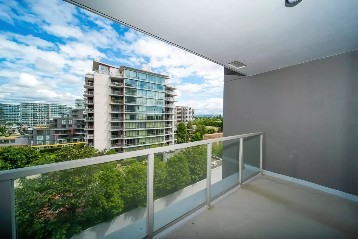 Staircase Photo of 1005 6833 Buswell Street, Richmond, BC