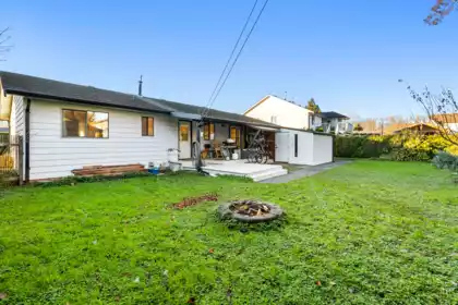 Hot Tub / Spa Photo of 4472 Kehler Street, Yarrow, BC