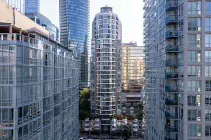 2702 1166 Melville Street, Vancouver, BC, Vancouver — Apartment/Condo for sale