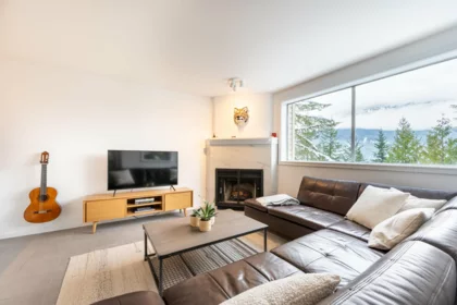 Walk-In Closet Photo of 14 2240 Gondola Way, Whistler, BC