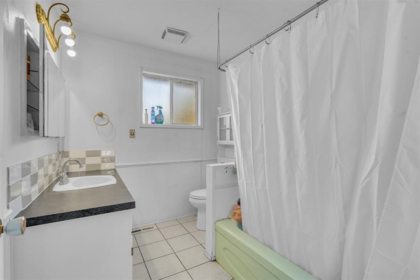 Primary Bathroom Photo of 9161 Hazel Street, Chilliwack, BC