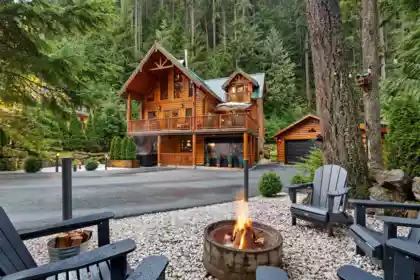 Front exterior of 15041 Root Roundabout, Sunshine Valley, BC