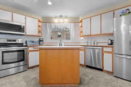 Kitchen Island Photo of 306 45660 Knight Road, Chilliwack, BC